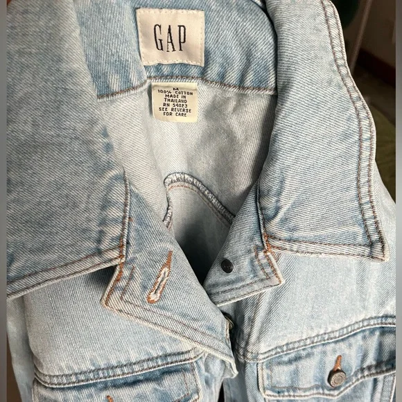 Vintage Gap Denim Jacket - Picture 4 of 4